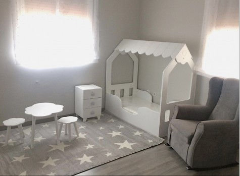 Chambre enfant Montessori Cabane