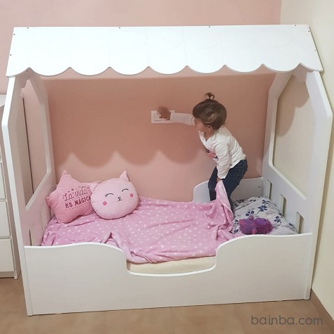 Lit pour enfant Montessori Cabane