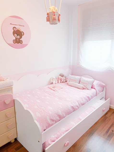 Lit nuage gigogne avec protection murale