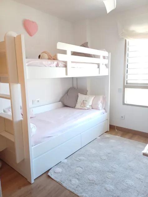 Lit superposé enfant avec tiroirs