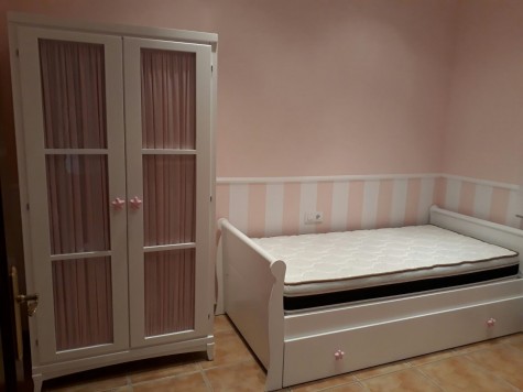 Armoire enfant Étoiles et Lit gigogne Gondole